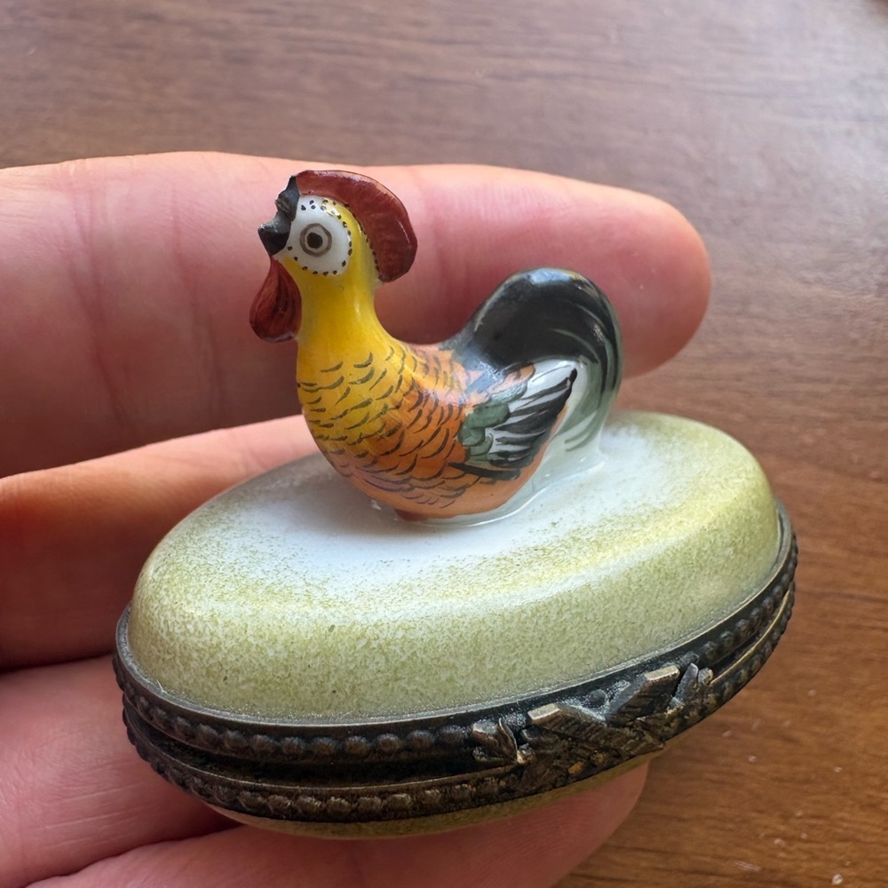 VINTAGE SIGNED ROCHARD LIMOGES ROOSTER TRINKET BOX made in Italy